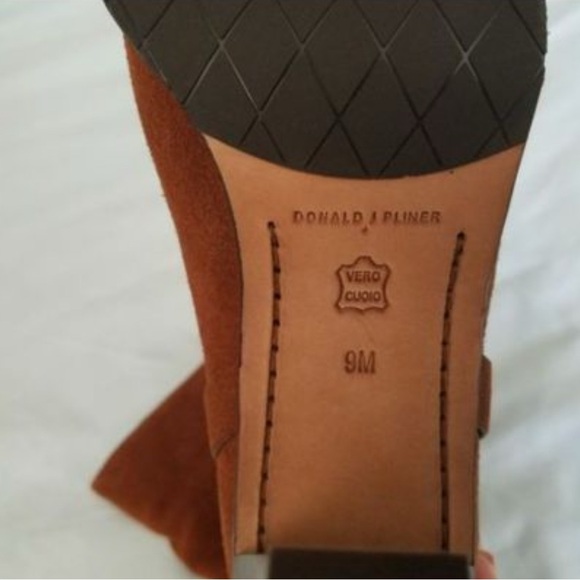 NIB Donald J. Pliner Tan Suede Slouch Heeled Boots in Chestnut, Size 9